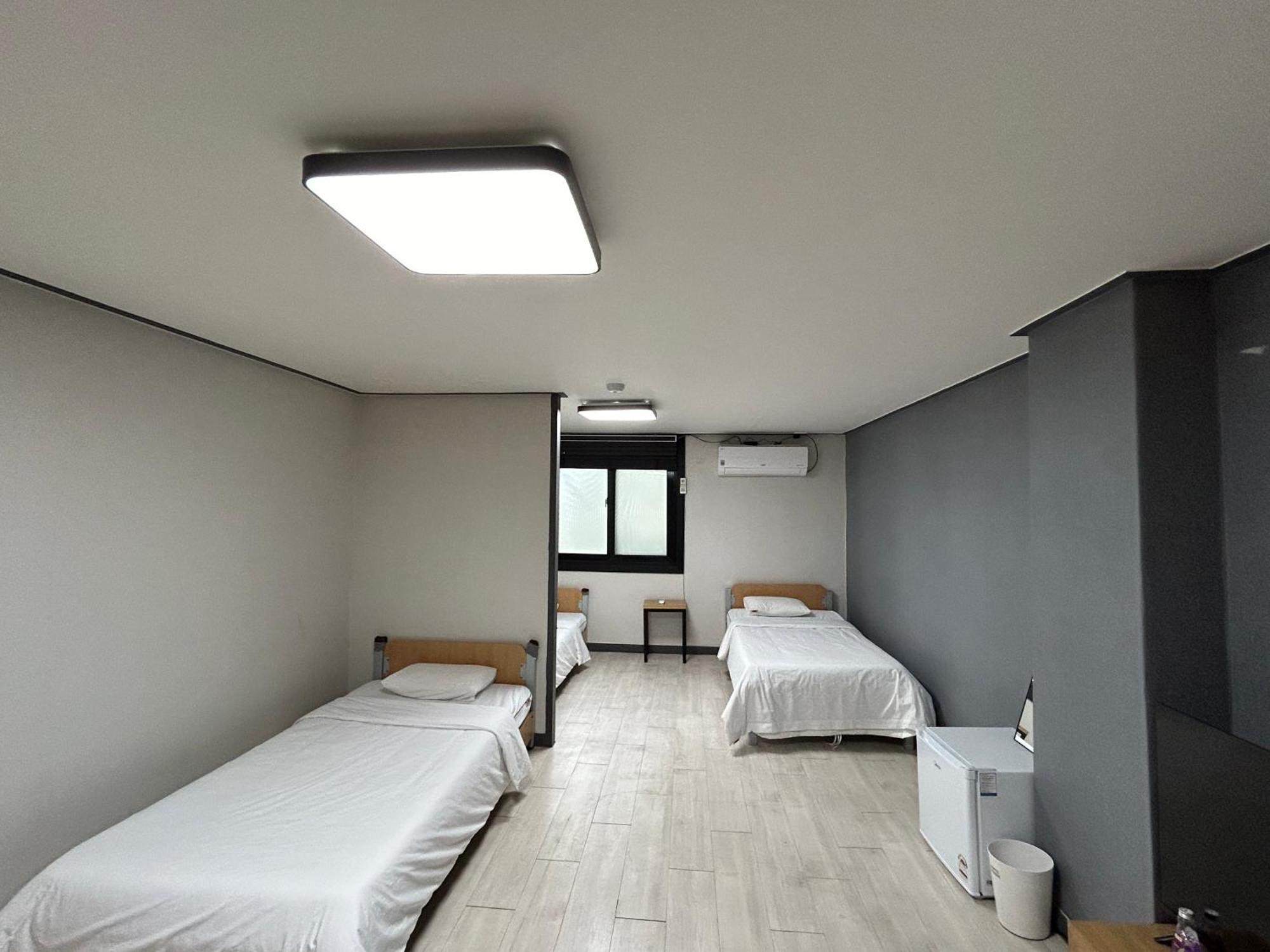 Deluxe Motel Kodže Pokoj fotografie