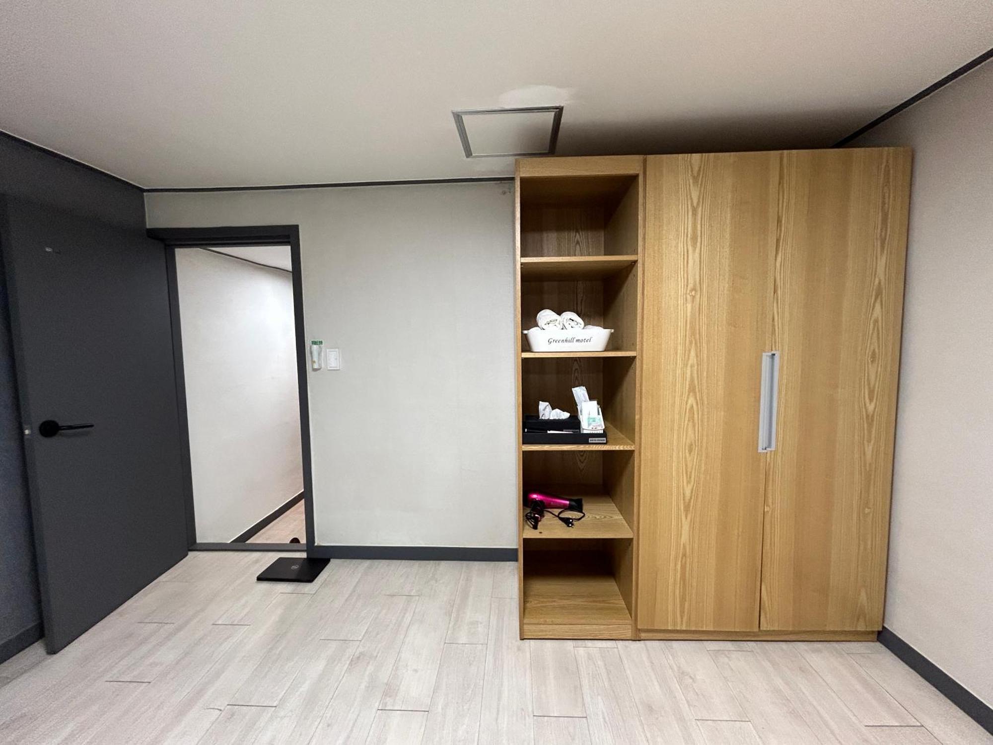 Deluxe Motel Kodže Pokoj fotografie