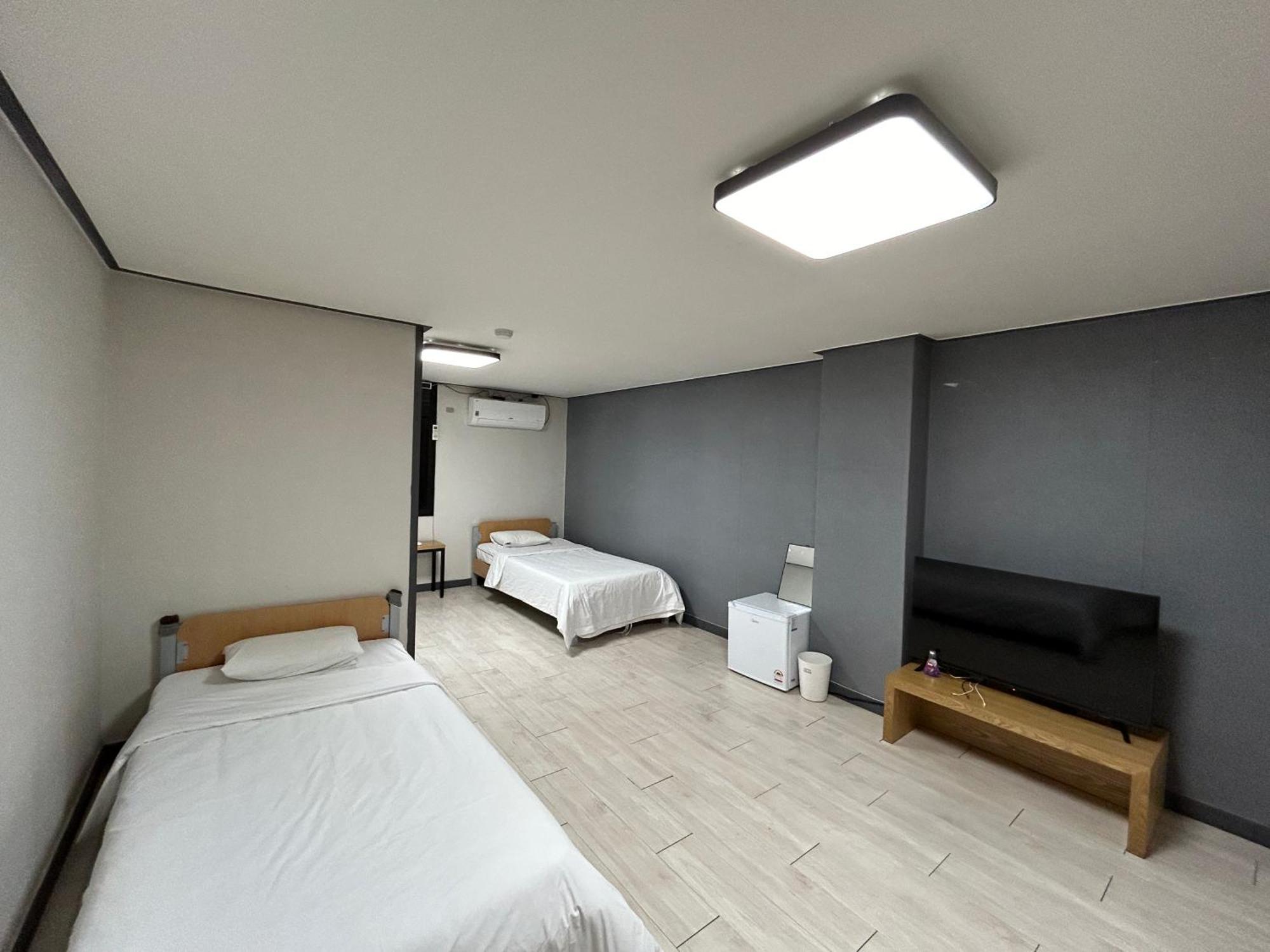 Deluxe Motel Kodže Pokoj fotografie